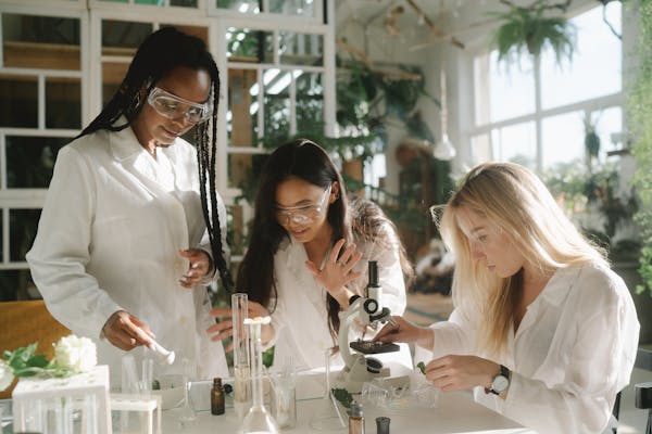 Rotary-Evaporator-pexels-photo 6 Rotary-Evaporator-pexels-photo 6